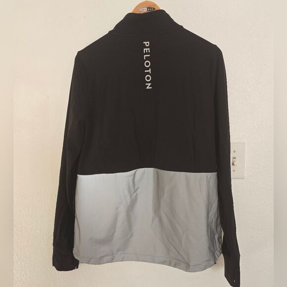 Peloton Reflective Active Jacket Size Large In Black - Picture 9 of 10